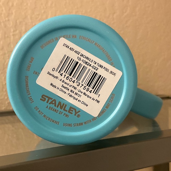 👀 PRICE DROP 👀 40oz Pool Color. 💥SOLD OUT - CLOSET CLOSING💥 - Picture 4 of 4